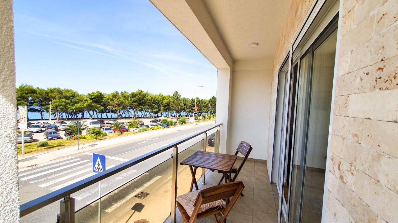 Olav Holiday Apartments Bar Exterior foto